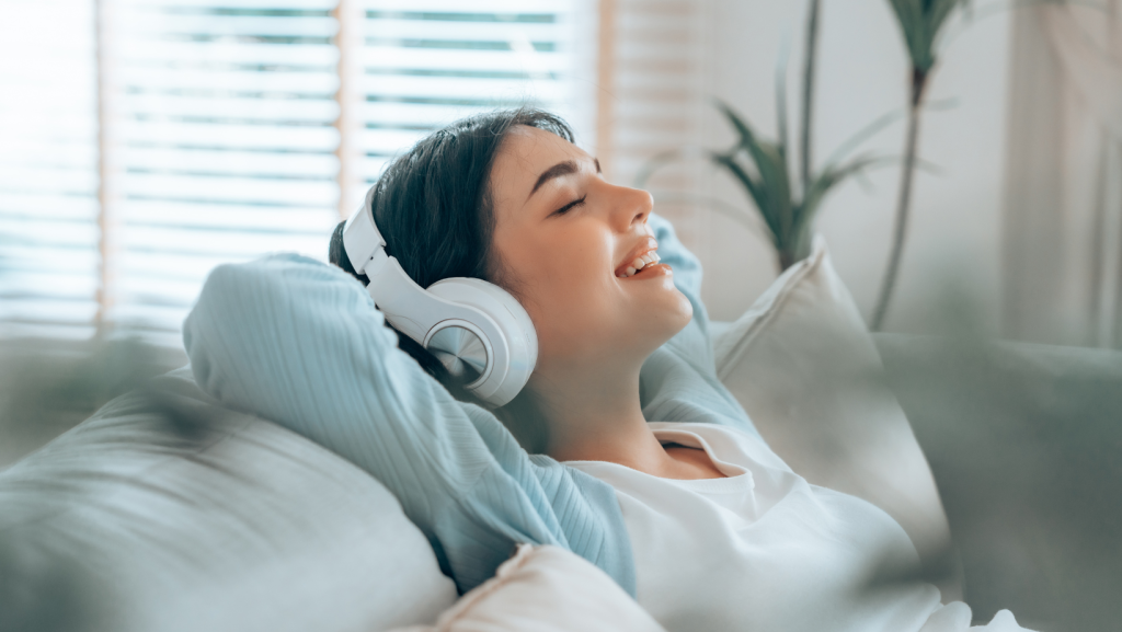 Mochi Zen — the only weight loss app that combines RTT-based hypnotherapy audio sessions with AI-powered nutrition tracking